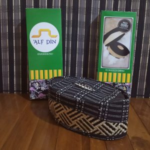 Peci Pandan Motif A_Tenun Baduy